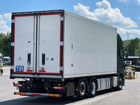 2018 Volvo FH, чёрный, 16656990 рублей, вид 3