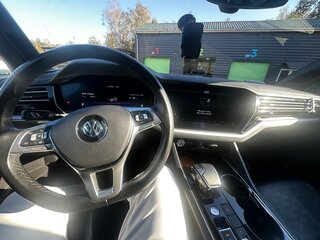 2020 Volkswagen Touareg III, фиолетовый, 5100000 рублей, вид 5