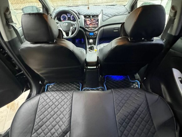 2012 Hyundai Solaris I, чёрный, 900000 рублей - вид 15