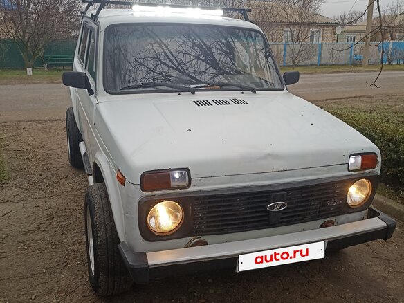 2009 Lada (ВАЗ) 2121 (4x4) I Рестайлинг, белый, 360000 рублей