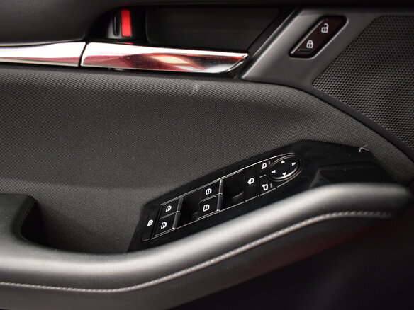 2019 Mazda 3 IV (BP), красный - вид 16