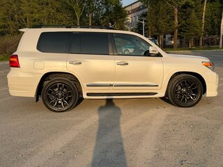 2013 Toyota Land Cruiser 200 Series Рестайлинг 1, белый, 4600000 рублей, вид 3