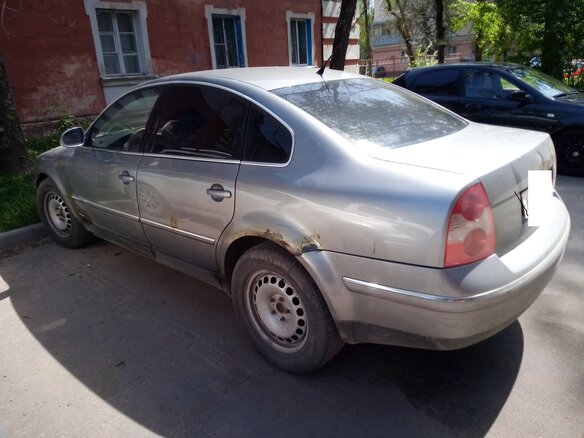 2004 Volkswagen Passat B5 Рестайлинг, серый - вид 1