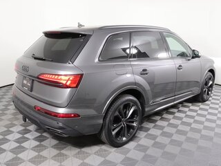2024 Audi Q7 55 TFSI II (4M) Рестайлинг 2, серый, 11377244 рублей, вид 5