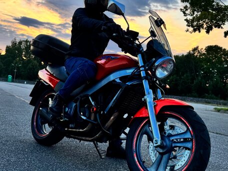 1996 Honda NTV 650, красный, 290000 рублей, вид 1