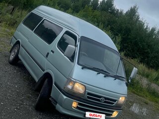 2002 Toyota Regius Ace H100, зелёный, 885000 рублей, вид 2