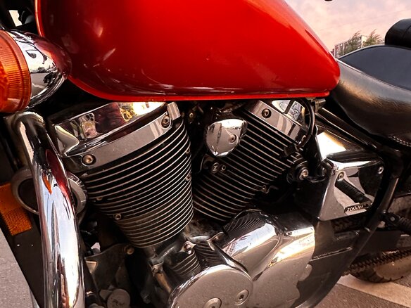 2006 Honda Shadow 750, оранжевый, 450000 рублей - вид 5