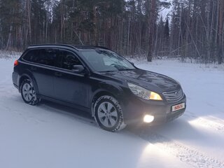 2010 Subaru Outback IV, серый, 1400000 рублей, вид 3