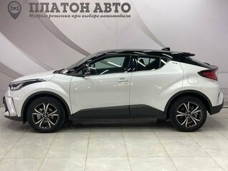 2022 Toyota C-HR I Рестайлинг, белый, 2900000 рублей, вид 4
