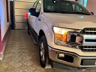 2020 Ford F-150 XIII Рестайлинг, белый, 6000000 рублей, вид 3