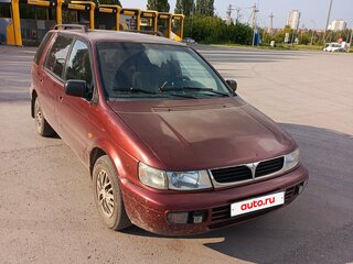 1996 Mitsubishi Space Wagon II, красный, 199990 рублей, вид 2
