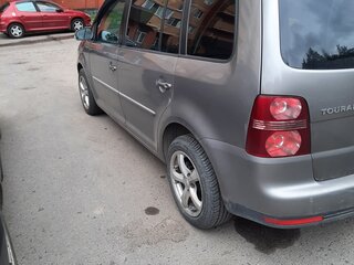 2008 Volkswagen Touran I Рестайлинг, серый, 410000 рублей, вид 4