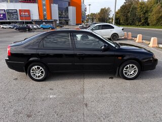 2004 Kia Shuma II, чёрный, 360000 рублей, вид 3