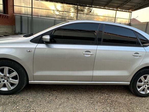 2012 Volkswagen Polo V, серебристый, 900000 рублей - вид 3