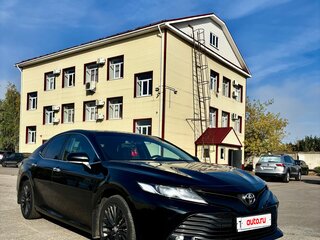 2021 Toyota Camry VIII (XV70), чёрный, 3050000 рублей, вид 2