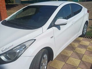 2013 Hyundai Elantra V (MD), белый, 945000 рублей, вид 4