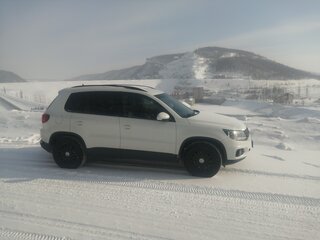 2014 Volkswagen Tiguan I Рестайлинг, белый, 1850000 рублей, вид 1