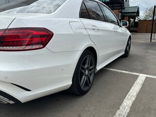 2015 Mercedes-Benz E-Класс 200 IV (W212, S212, C207) Рестайлинг, белый, 2200000 рублей, вид 4