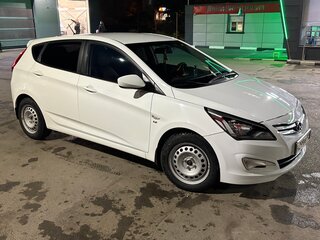2014 Hyundai Solaris I Рестайлинг, белый, 1000000 рублей, вид 4