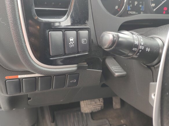 2012 Mitsubishi Outlander III, белый, 1499000 рублей - вид 5