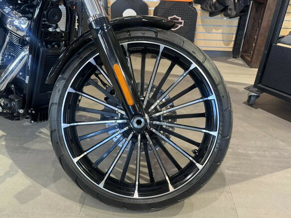 2025 Harley-Davidson Breakout, чёрный, 3550000 рублей - вид 10