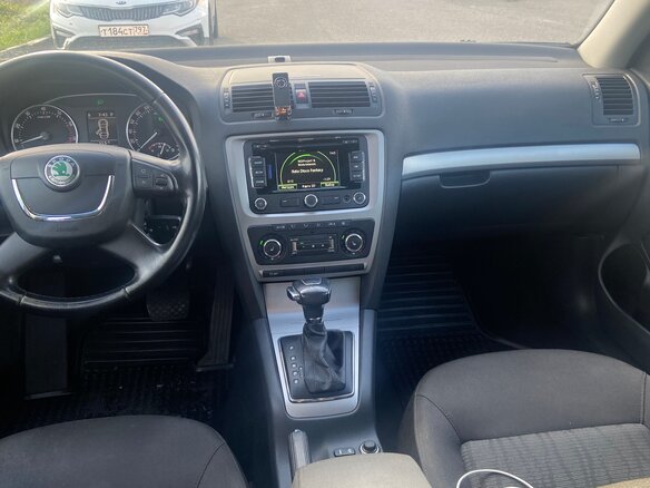 2012 Skoda Octavia II (A5) Рестайлинг, серый, 900000 рублей - вид 6
