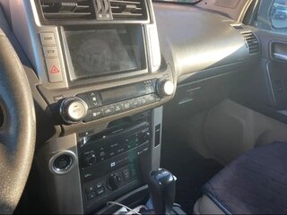 2011 Toyota Land Cruiser Prado 150 Series, чёрный, 3150000 рублей, вид 2