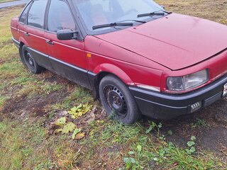 1988 Volkswagen Passat B3, красный, 70000 рублей, вид 1