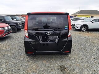 2017 Toyota Roomy I, чёрный, 1180000 рублей, вид 2