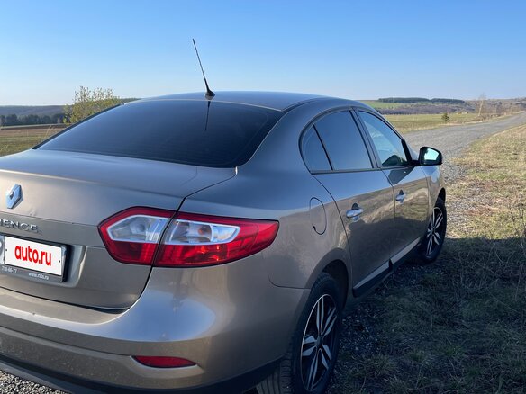 2012 Renault Fluence I, бежевый, 630000 рублей - вид 3