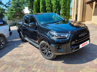2022 Toyota Hilux VIII Рестайлинг 2, чёрный, 4700000 рублей, вид 3