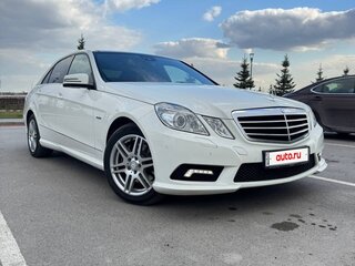 2010 Mercedes-Benz E-Класс 250 5G-Tronic IV (W212, S212, C207), белый, 1780000 рублей, вид 3