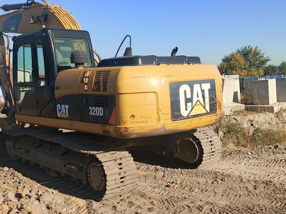 2011 Caterpillar 330D2 L, жёлтый, 5500000 рублей - вид 14