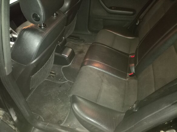 2007 Audi A4 III (B7), чёрный - вид 15