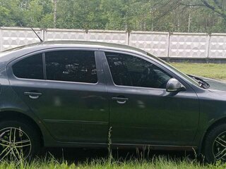 2012 Skoda Octavia II (A5) Рестайлинг, серый, 530000 рублей, вид 2