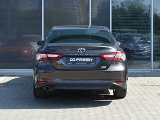 2018 Toyota Camry VIII (XV70), серый, 2800000 рублей, вид 4