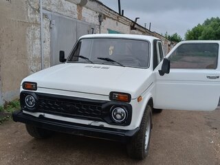 1999 Lada (ВАЗ) 2121 (4x4) I Рестайлинг, белый, 325000 рублей, вид 2