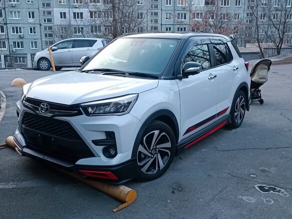 2021 Toyota Raize I, белый, 1800000 рублей - вид 1