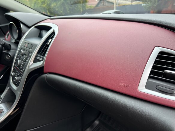 2013 Opel Astra GTC J Рестайлинг, красный, 899999 рублей - вид 15