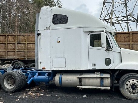 2003 Freightliner Century Class, белый, 980000 рублей, вид 3
