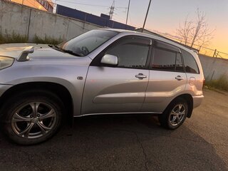 2004 Toyota RAV4 II (XA20) Рестайлинг, серебристый, 900000 рублей, вид 5
