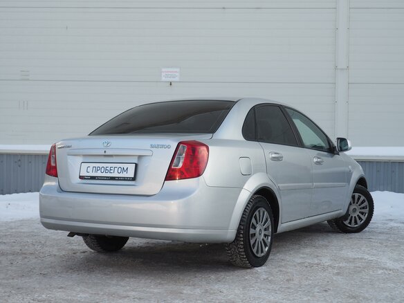 2015 Daewoo Gentra II, серебристый - вид 3