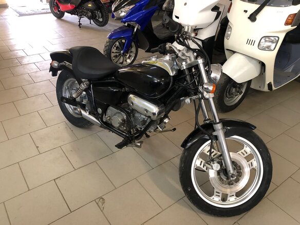 2003 Honda Magna, чёрный