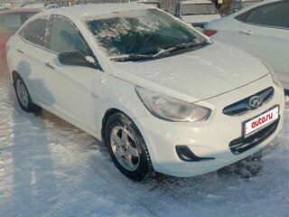 2013 Hyundai Solaris I, белый, 750000 рублей, вид 1