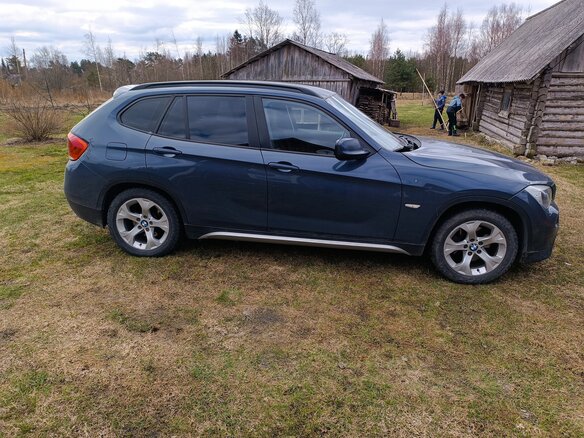 2010 BMW X1 18i I (E84), синий, 850000 рублей - вид 3