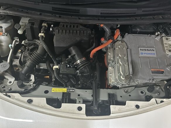2019 Nissan Note e-Power II Рестайлинг, белый, 1490000 рублей - вид 11
