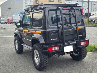2023 Suzuki Jimny Sierra IV, чёрный, 1624000 рублей, вид 4