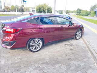 2018 Honda Clarity Plug-in Hybrid II, пурпурный, 1250000 рублей, вид 4