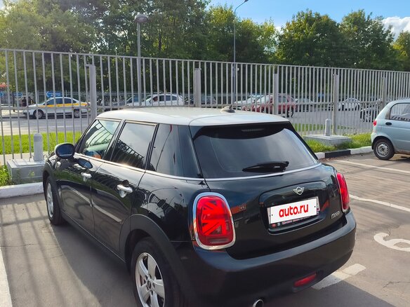 2020 Mini Hatch Cooper III (F55/F56) Рестайлинг, чёрный - вид 8