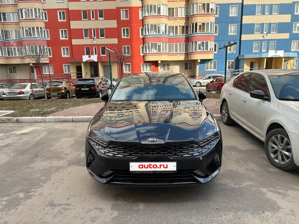 2020 Kia K5 III, чёрный, 2300000 рублей - вид 1